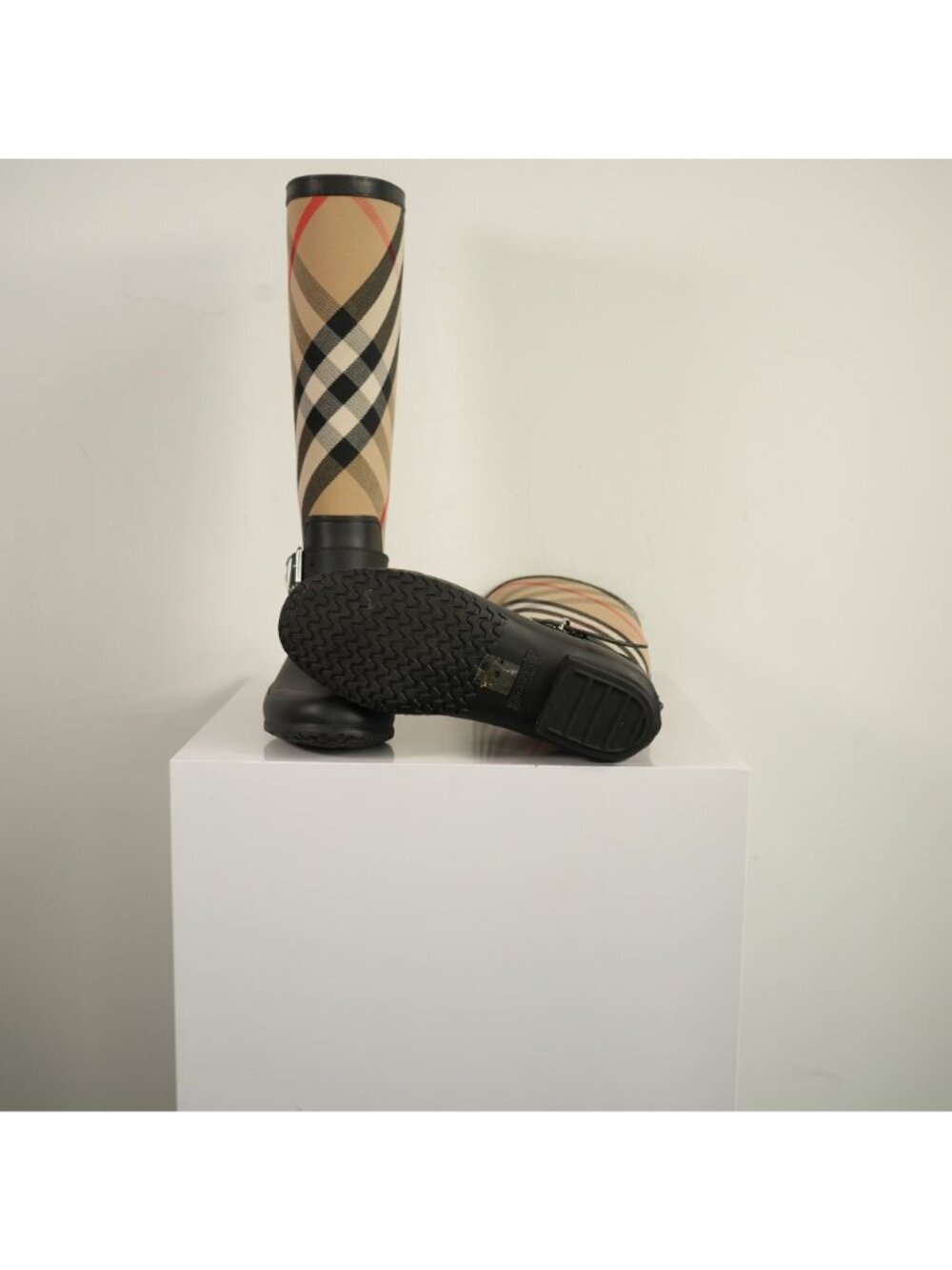 Burberry Simeon Vintage Check Rain Boots Size 37 With Box - Picture 7 of 7
